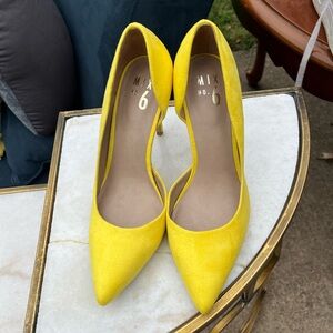 Barely worn, size 8, super cute yellow pumps by Mix No.6